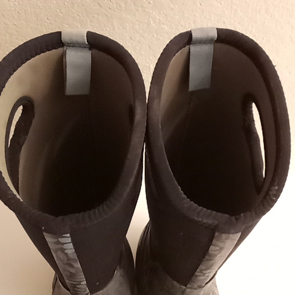 BOGS Rainy Fall Work Size 6 Black-Gray Colors - Picture 6 of 8